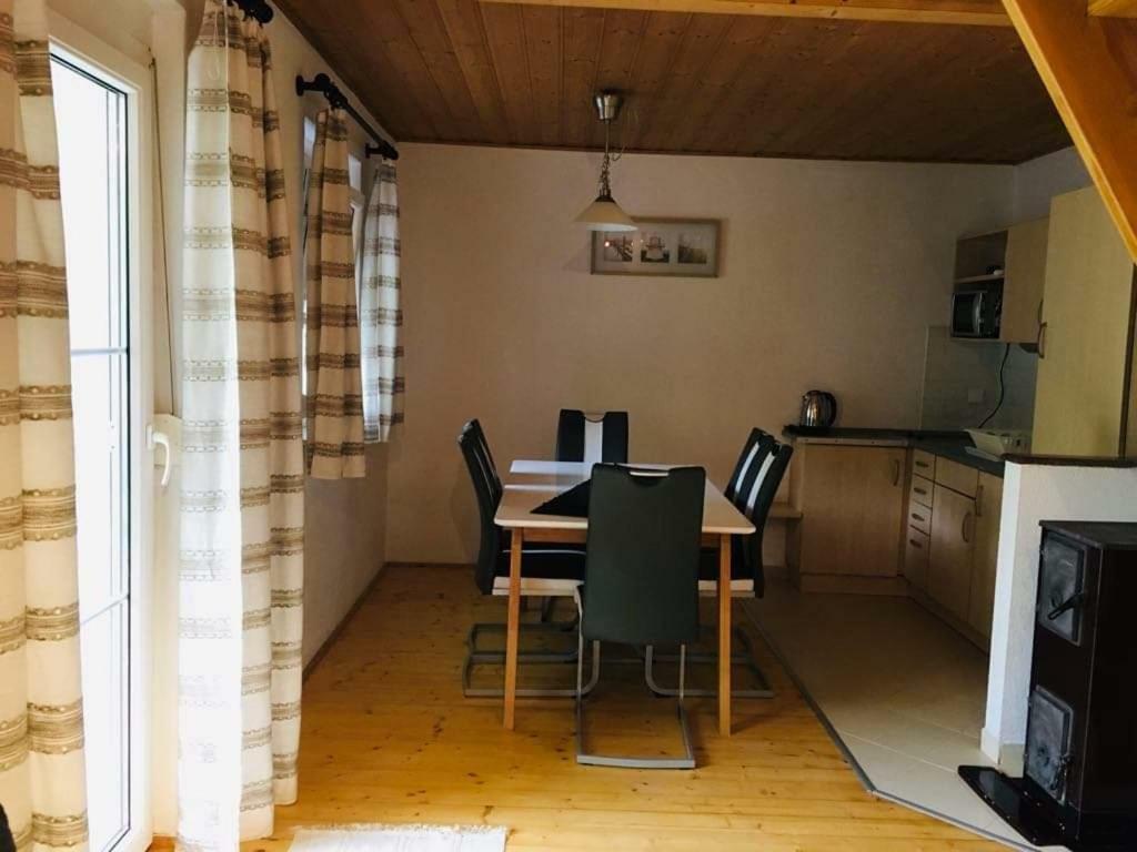 Rozmaring Haz Villa Balatonlelle Luaran gambar